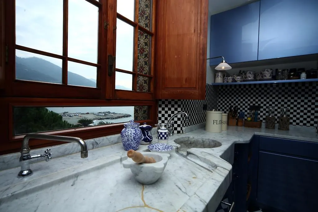 La Torre Dei Merli Luxury Collection Apartment Monterosso al Mare 0*,  Italy